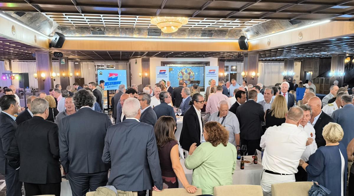 Más de 200 personas asistieron al evento del vigésimo aniversario de Distribat.