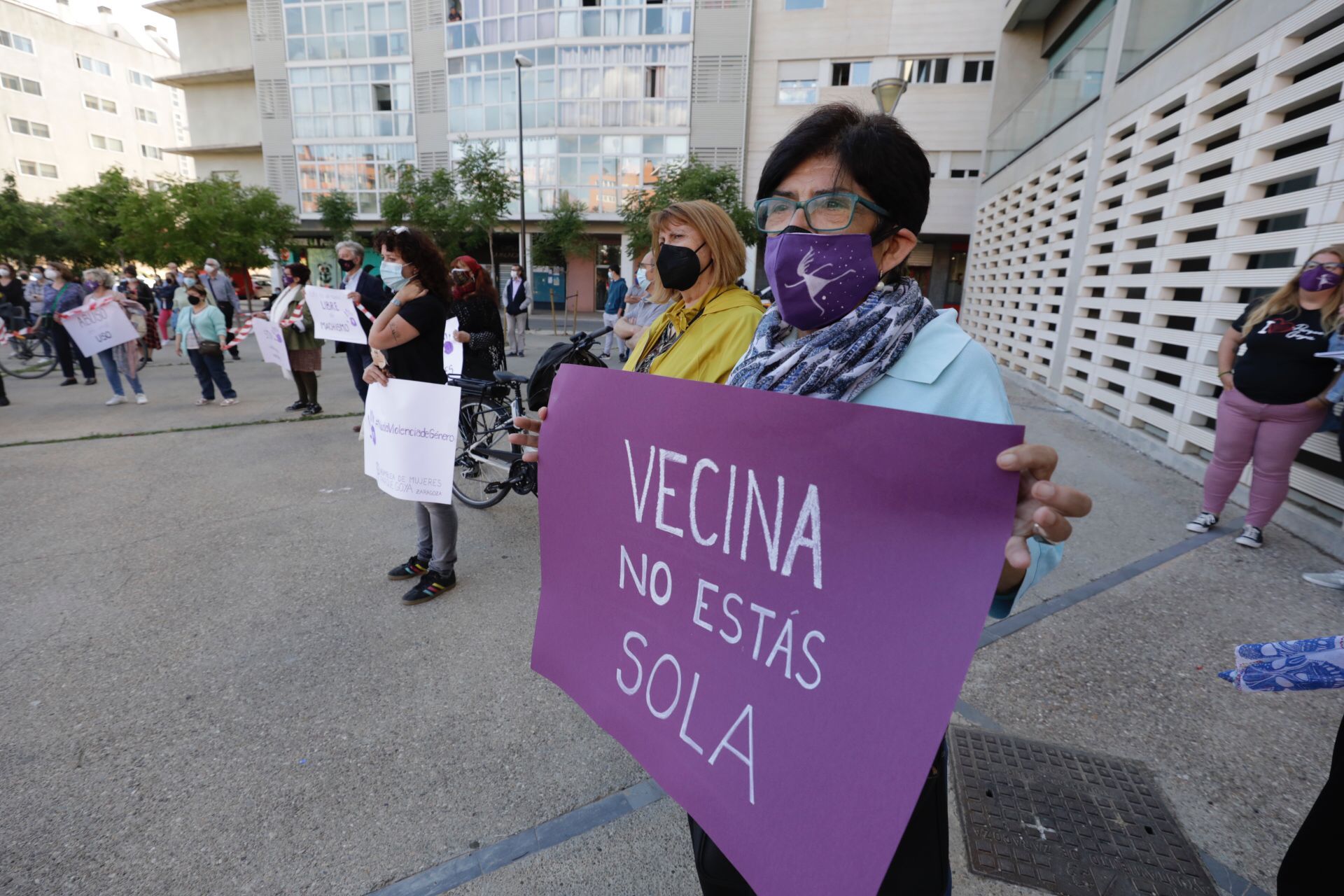 Concentración contra los abusos sexuales de un médico en Zaragoza