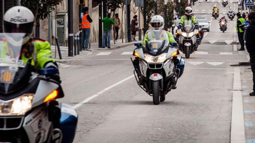 Agents dels Mossos d&#039;Esquadra durant la Volta Ciclista Catalunya, en una imatge d&#039;arxiu