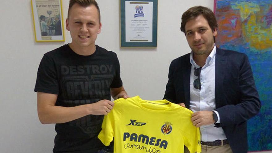 Cheryshev posa con Llaneza