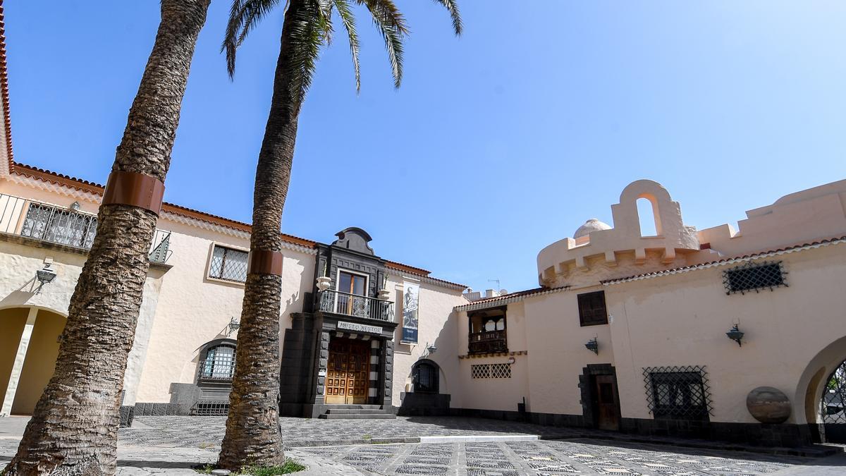 Fachada del Museo Néstor y sus alrededores.