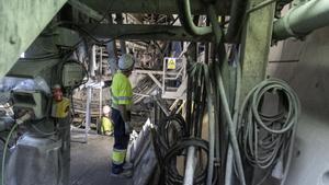 En el interior de la tuneladora de la L9 del metro