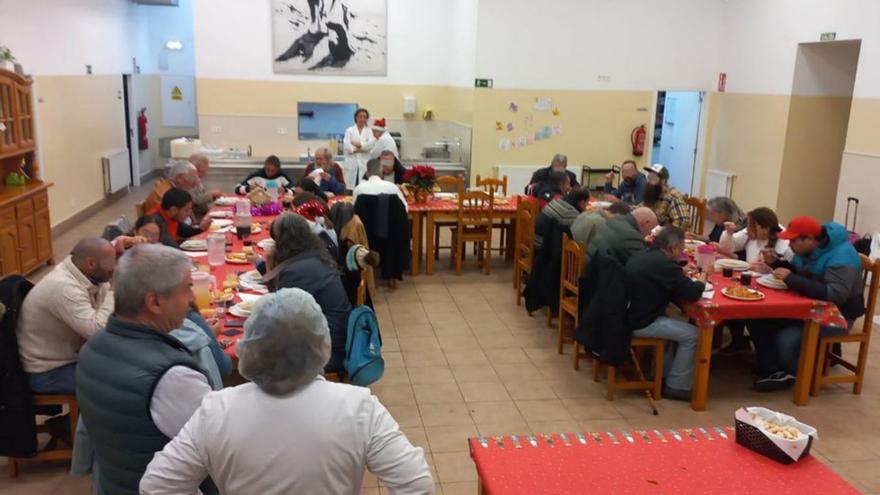 Diez asociaciones sociales se reparten en Mieres 30.000 euros en ayudas