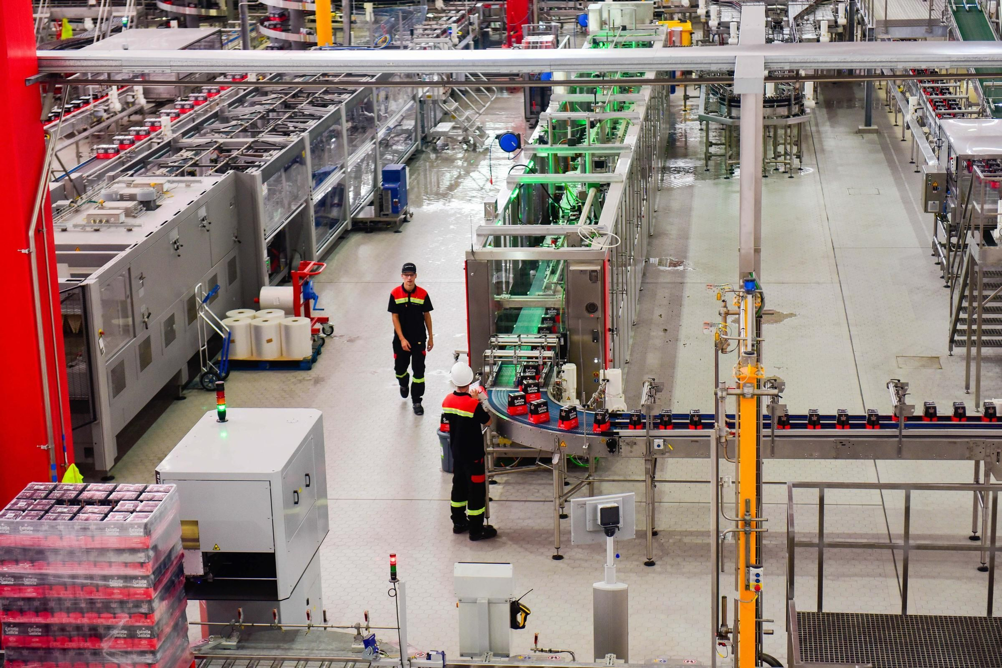 Estrella Galicia estrena 'cocina': visita a las instalaciones de la nueva fábrica en Morás
