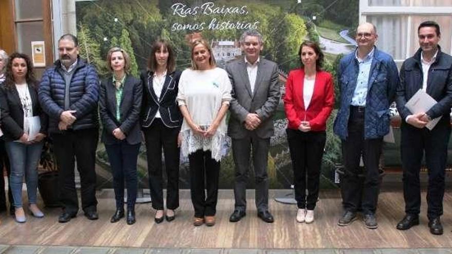 Asistentes, ayer, a la constitución oficial de la mesa provincial de Turismo.