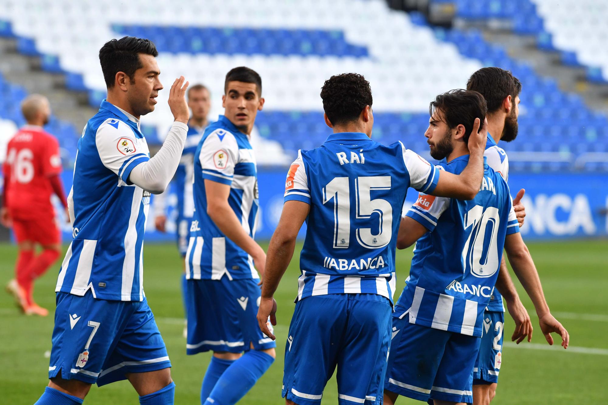 El Dépor se impone al Marino (1-0) en Riazor