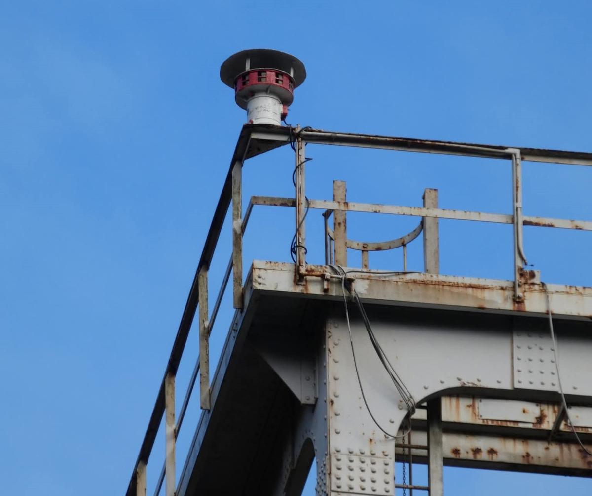 Detalle del turullu instalado en el castillete del pozo Montsacro y que volvió a sonar el pasado domingo.