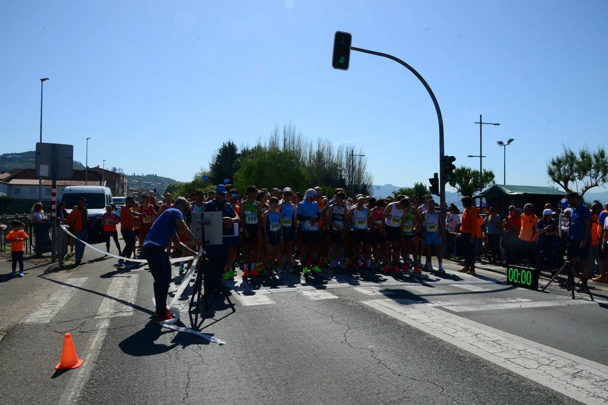 Medio millar de personas en la XVII Carreira Pedestre Concello de Moaña Medio millar de personas en la XVII Carreira Pedestre Concello de Moaña