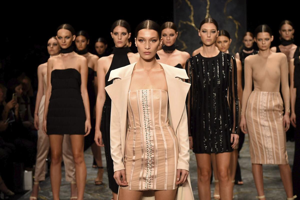 La modelo estadounidense Bella Hadid, en la Semana de la Moda de Australia, en 2016.