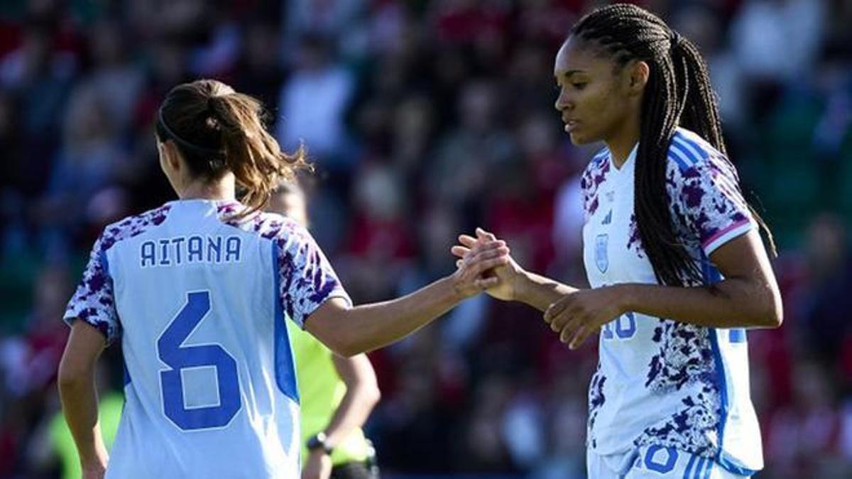 Aitana y Salma, dos jugadoras del FC Barcelona que ha tenido un gran protagonismo en el amistoso entre Dinamarca y España.