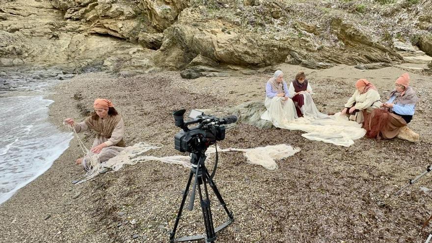 El Port de la Selva, nou escenari del rodatge del documental sobre la Bíblia de Sant Pere de Rodes