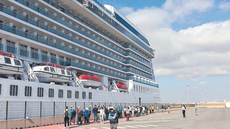 Valenciaport bate récord de cruceros con 262 buques hasta octubre