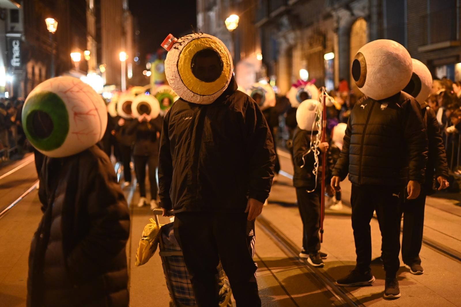EN IMÁGENES | Zaragoza sale a la calle para celebrar el Carnaval