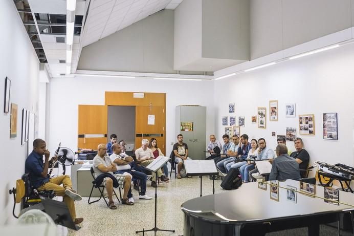 Clase magistral en el Conservatorio del Grupo Compay Segundo