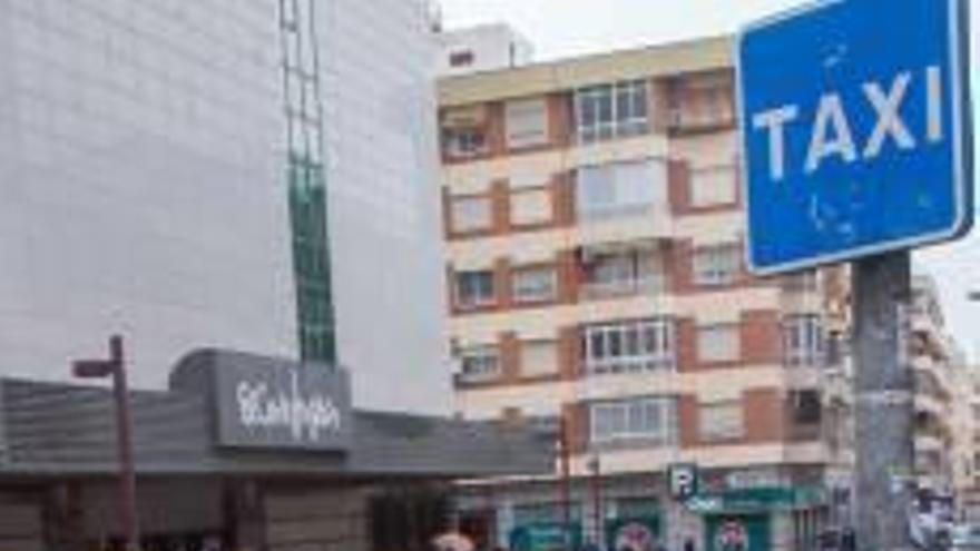 Alicante anuncia ayudas de 70.000 euros para hacer accesibles los taxis