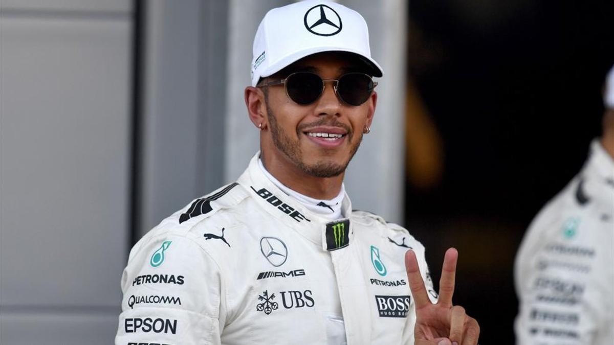 Hamilton, feliz por la pole lograda en Baku