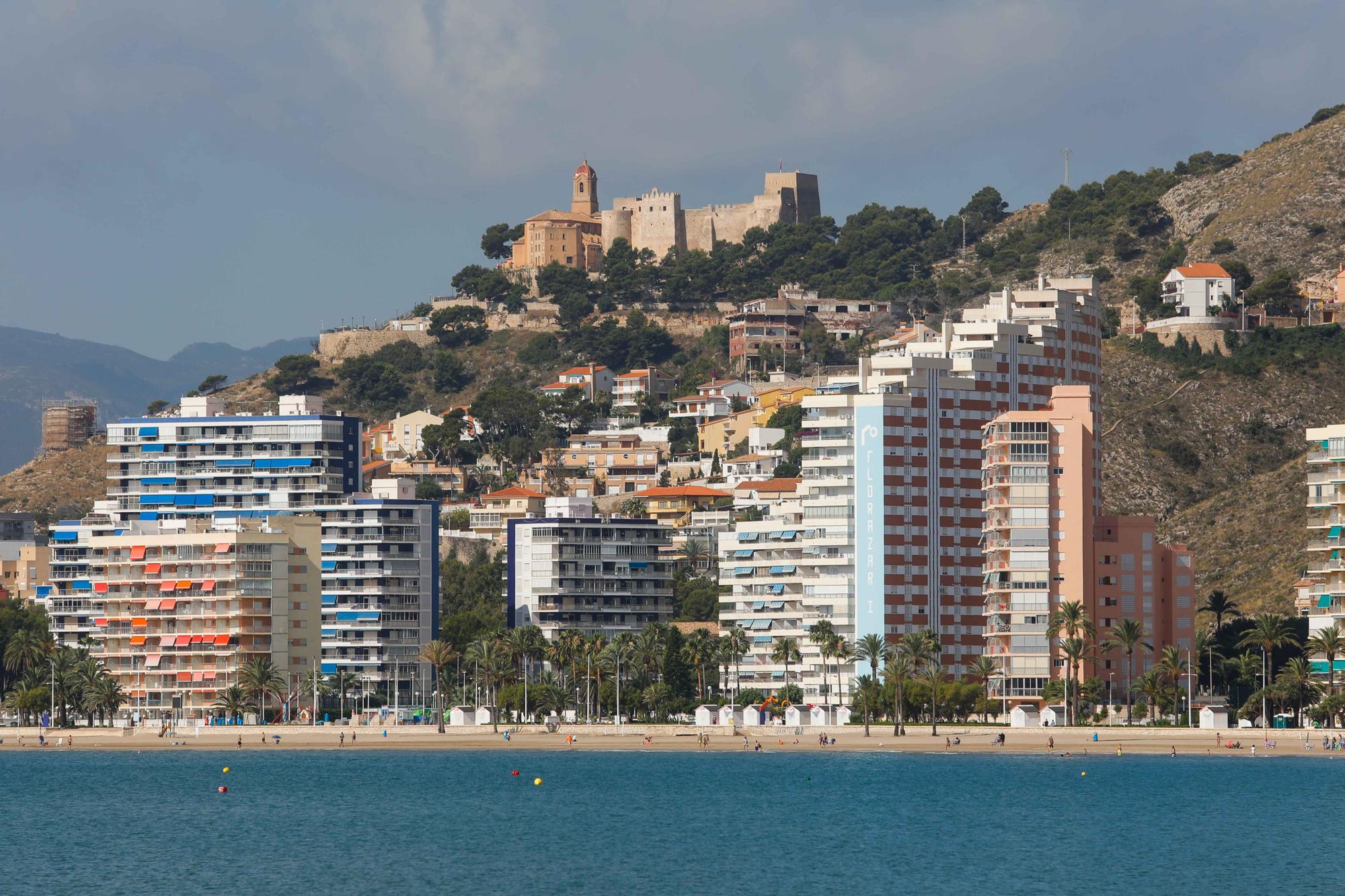 Entre la playa y el monte.jpg