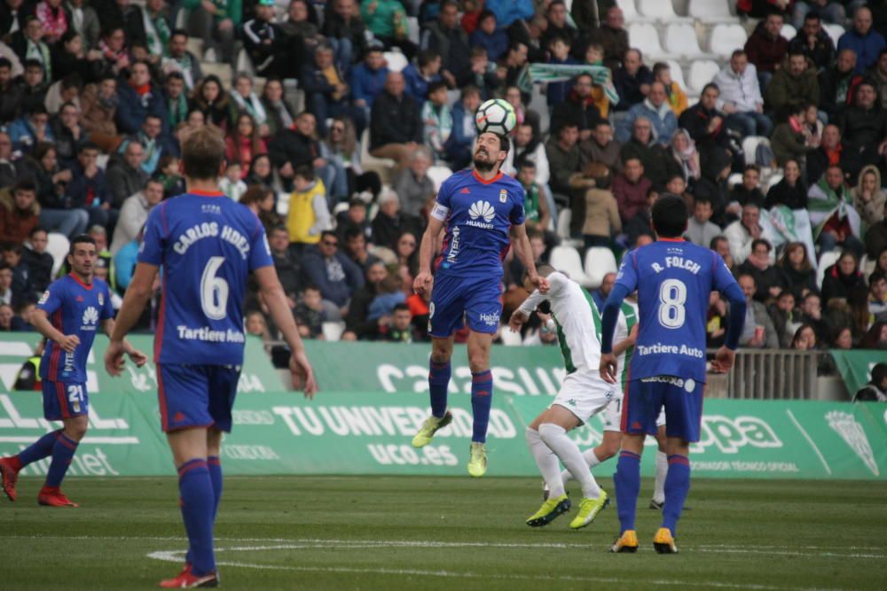 El partido entre el Córdoba y el Oviedo, en imágenes