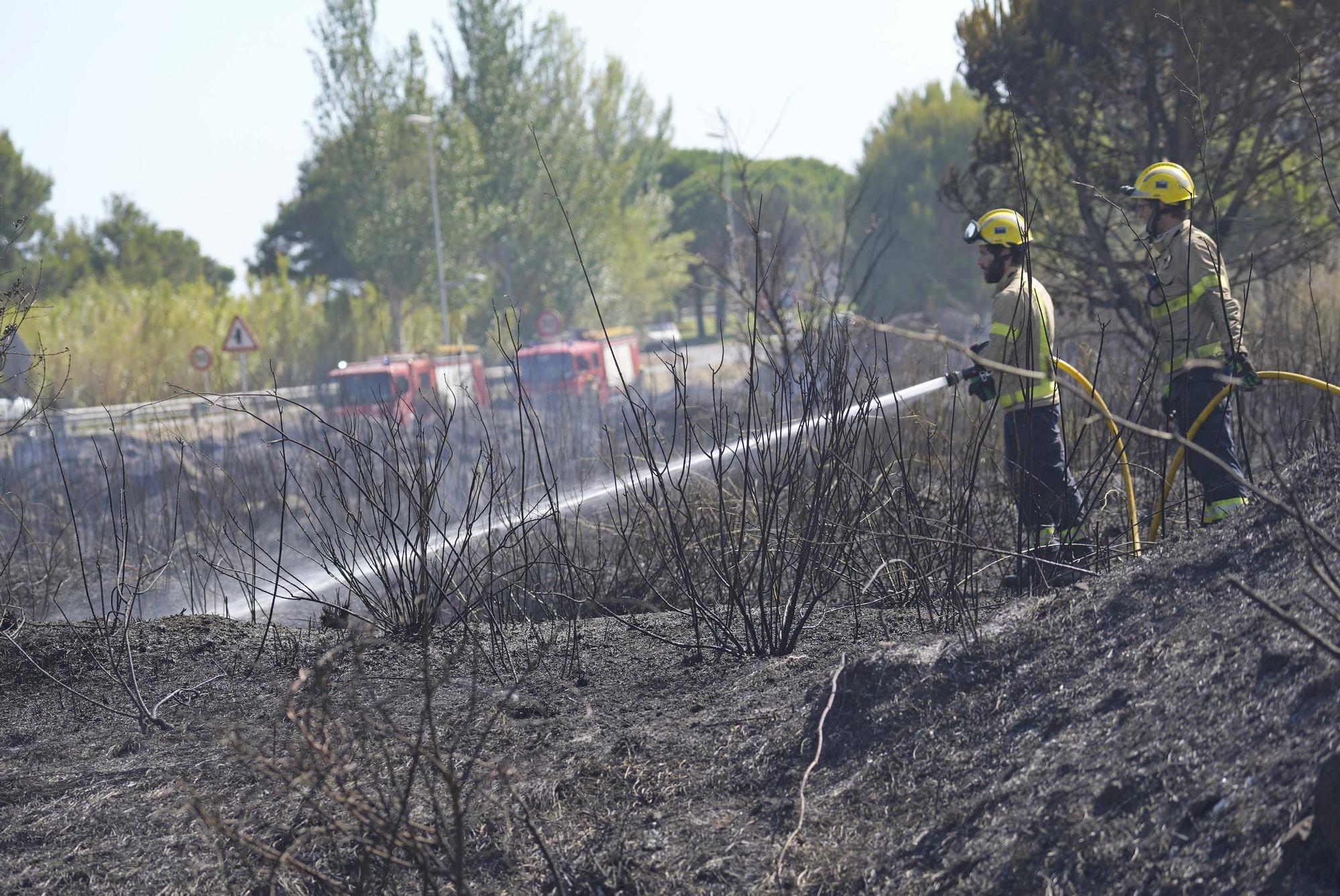 Incendi a Calonge: petit ensurt prop de la piscina