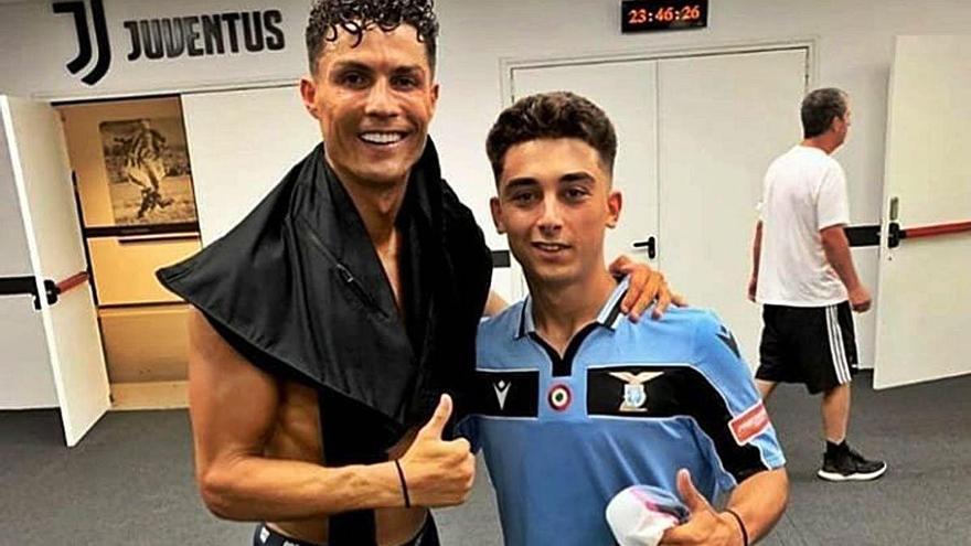 L&#039;abrerenc de la Lazio Raúl Moro celebra el debut contra la Juventus