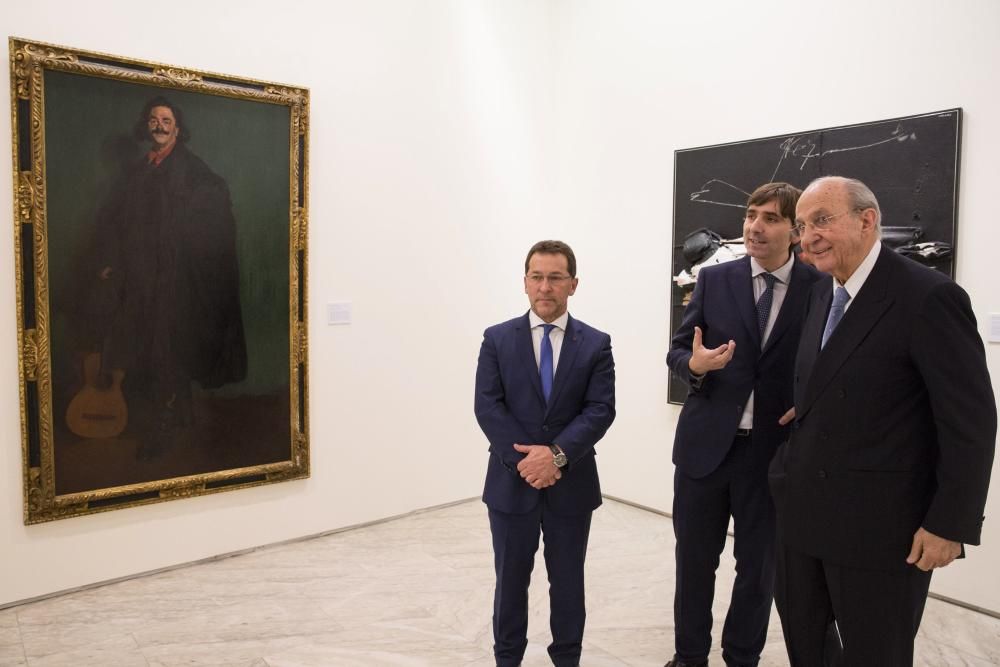 Plácido Arango acude junto a Javier Fernández a la inauguración de su exposición en el Bellas Artes