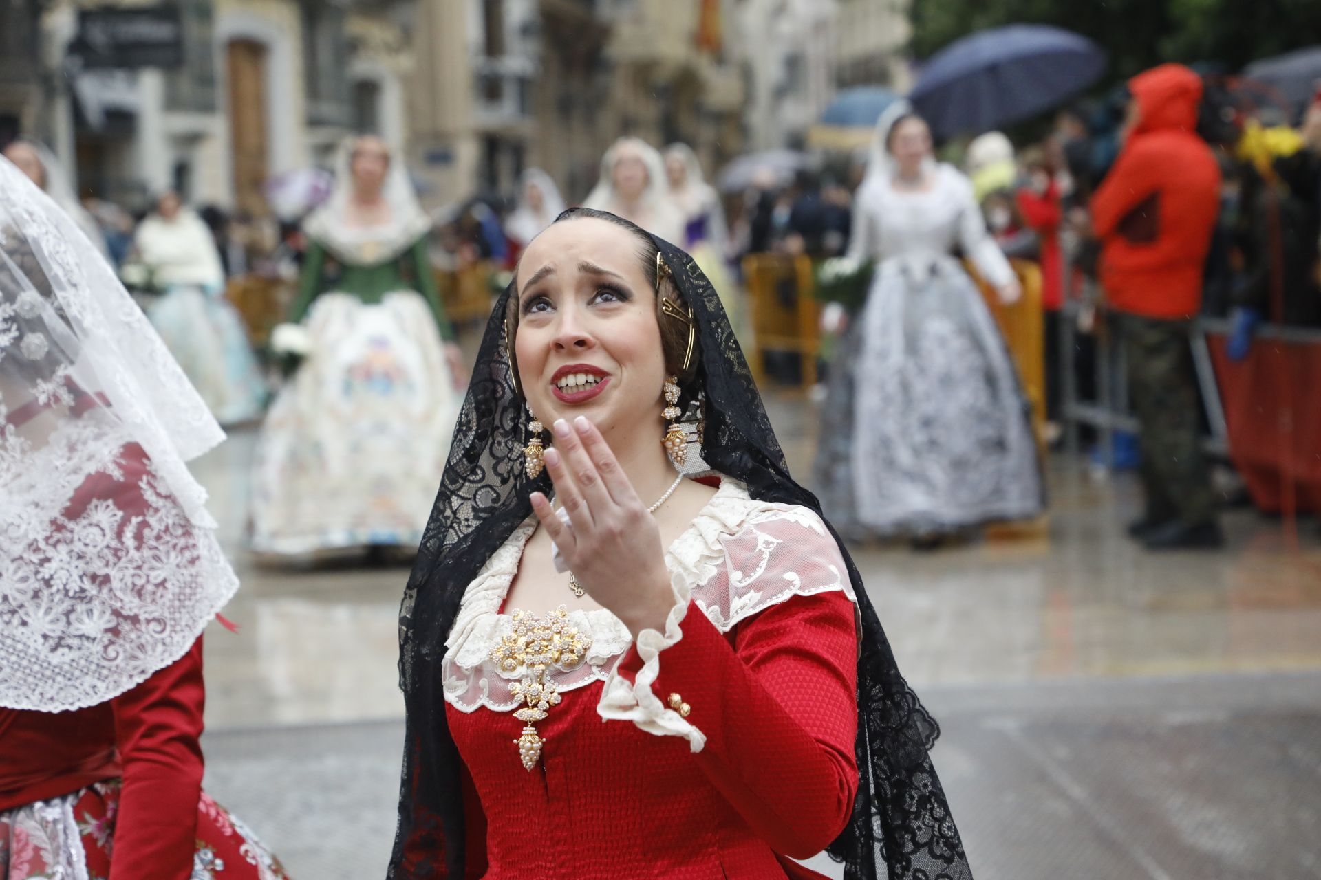 Búscate en el primer día de ofrenda por la calle de Quart (entre las 17:00 a las 18:00 horas)