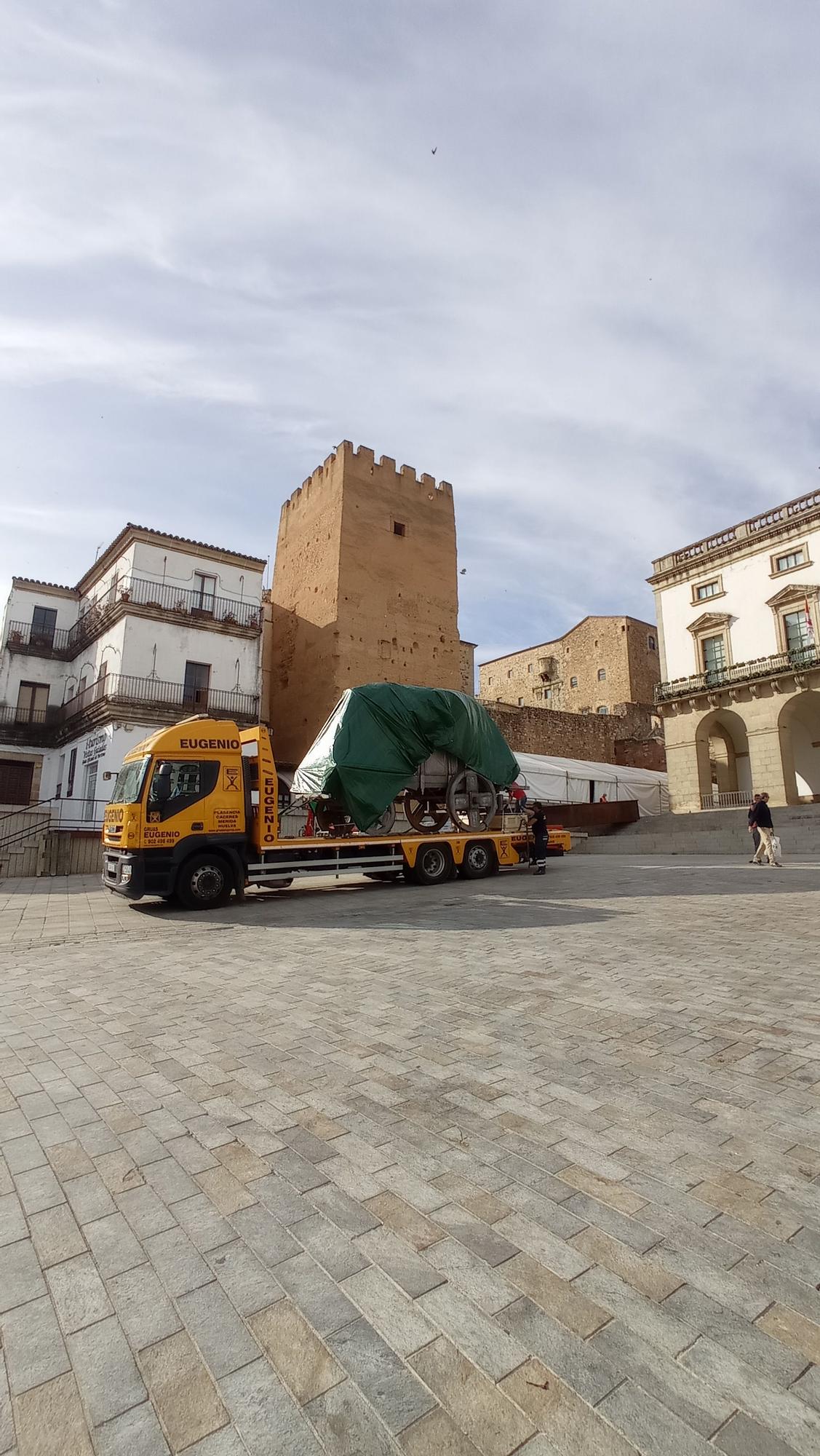La carroza real de ‘La casa del dragón’ desembarca en Cáceres