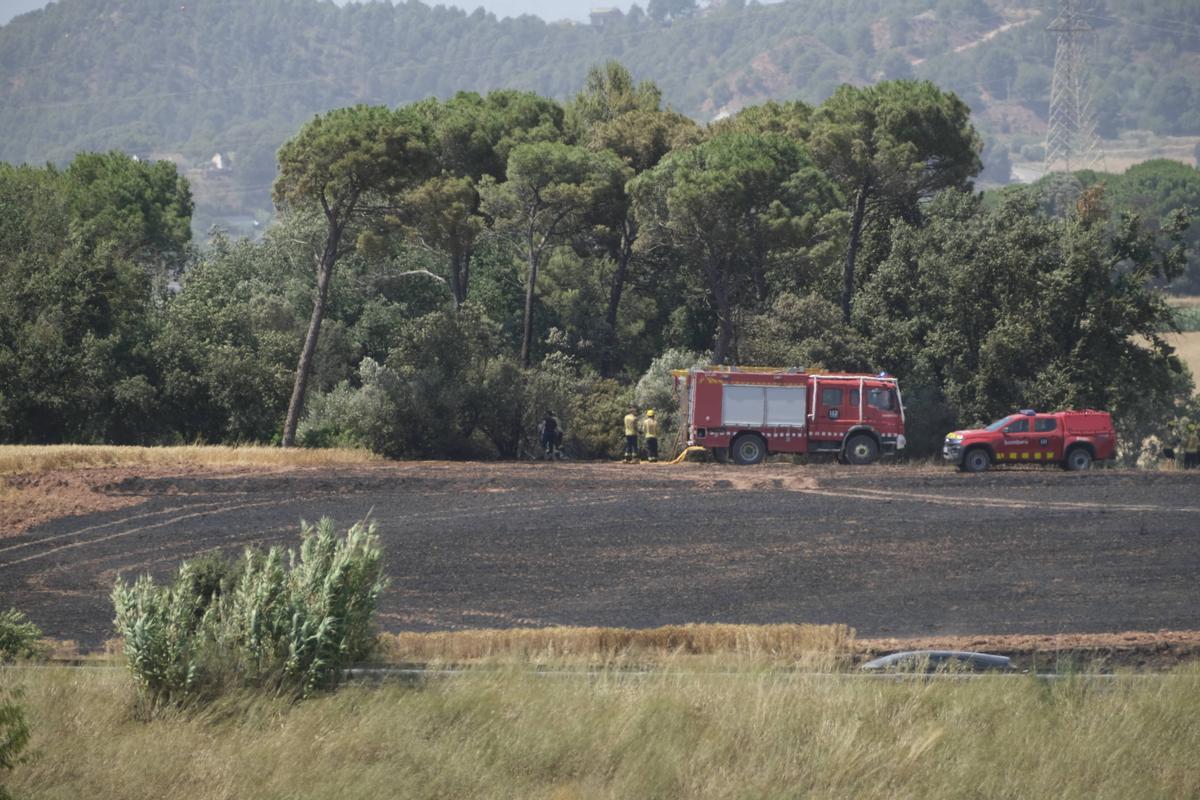 Així ha estat el dispositiu per frenar l'incendi a Sant Fruitós d'aquest dimarts