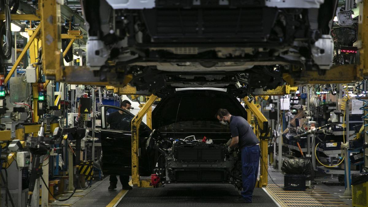 Producción de vehículos en Ford Almussafes, en una imagen de archivo.