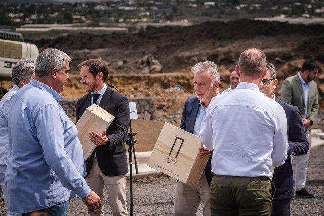 Inauguración carretera que atraviesa las coladas de La Palma "La puerta del futuro"