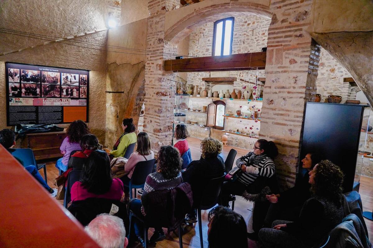 El Porrat de Sant Blai de Potries sempre és un èxit; El poble, de gom a gom