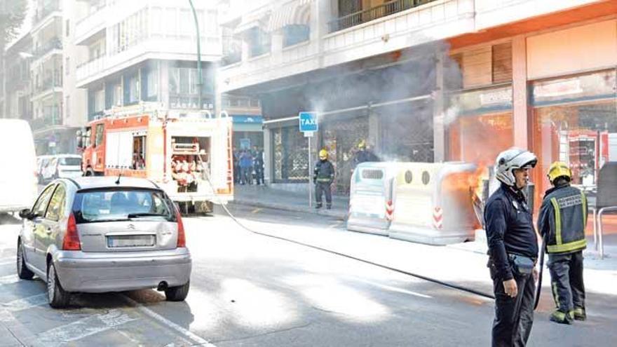 Incendio de un cuadro eléctrico en Vía Roma