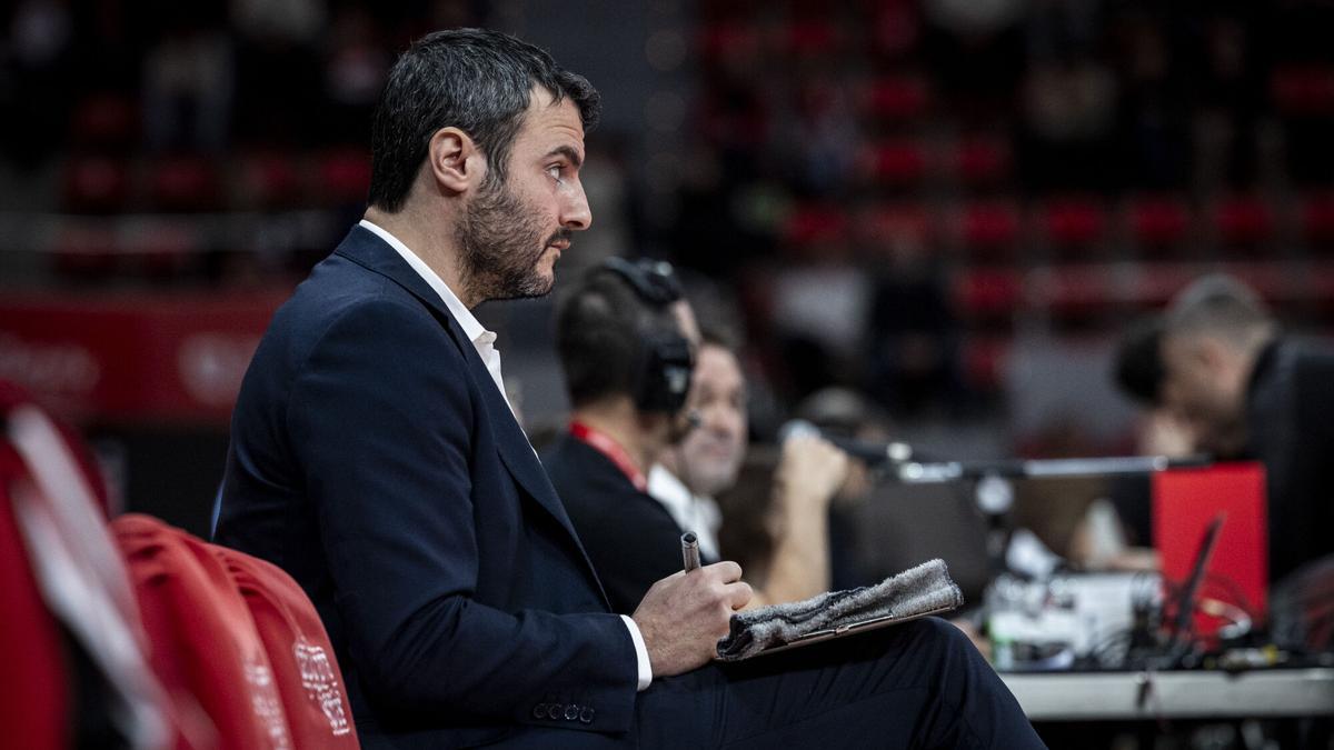 Carlos Cantero, en el banquillo del Príncipe Felipe.