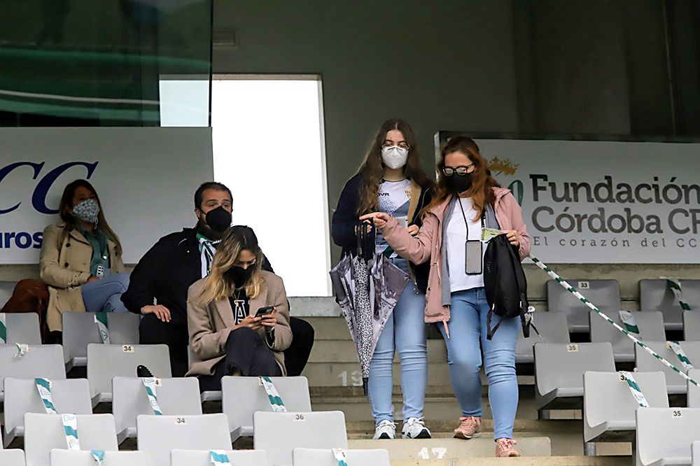 Aficionados asistentes al encuentro Córdoba CF-Tamaraceite