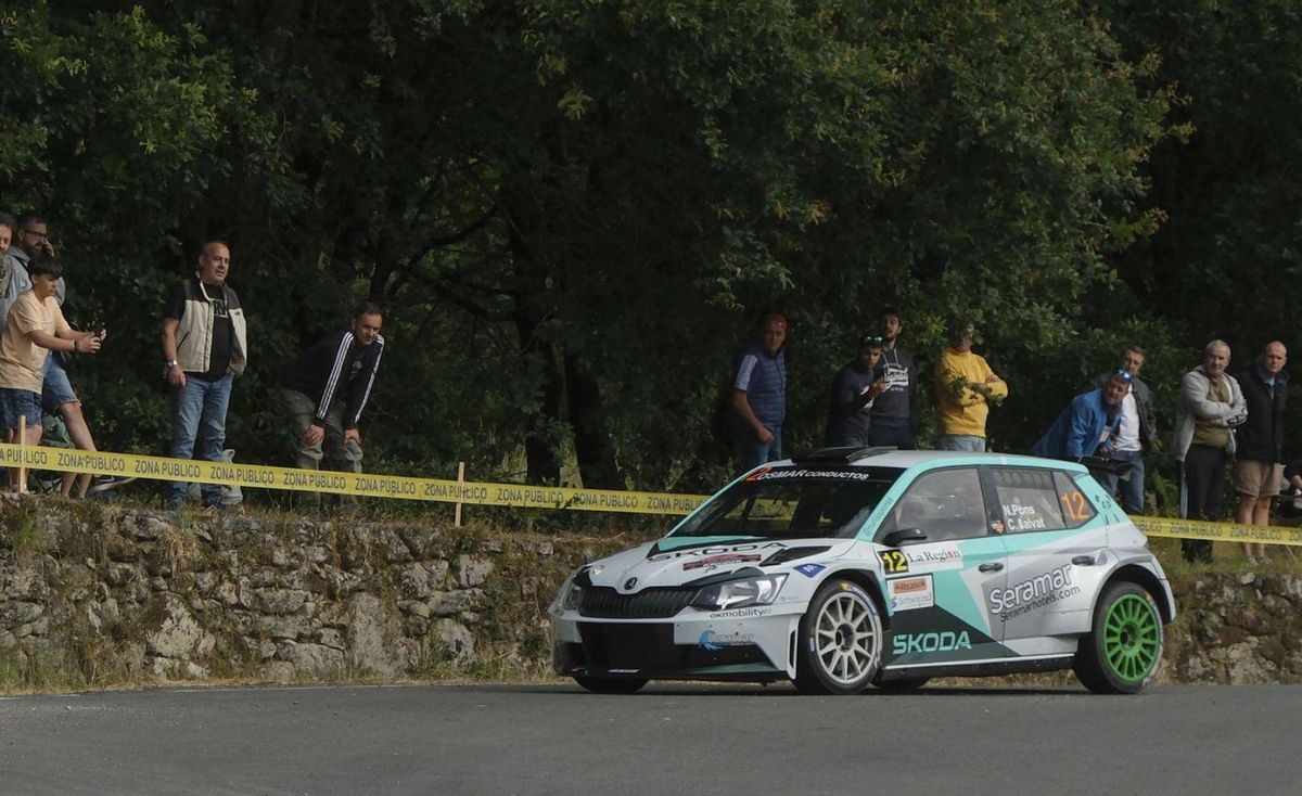 El Skoda de Nuria Pons y Carla Salvat. | Roi Cruz