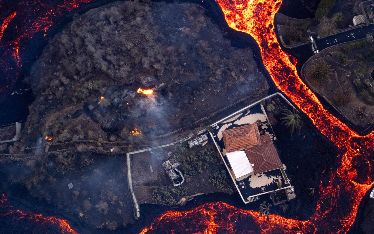 Casa Cruz Chica - Los LLanos (Durante la erupción)