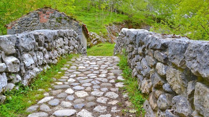 El puente Saleras, en Cabrales