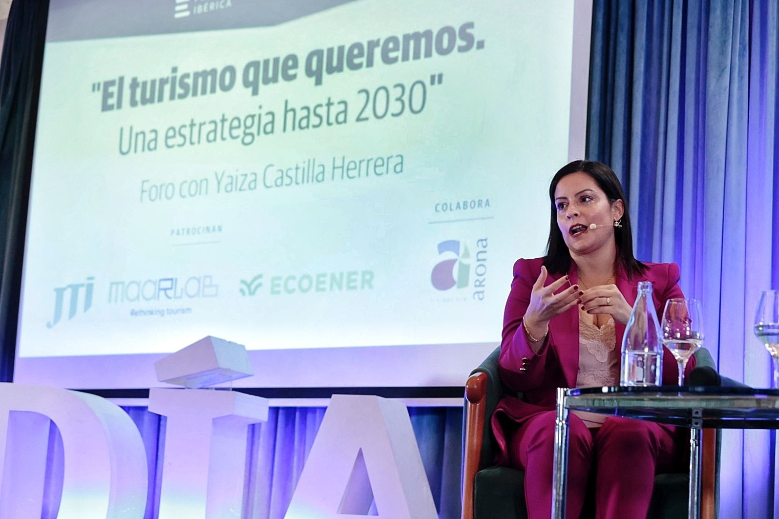 Foro sobre Turismo con la consejera Yaiza Castilla.