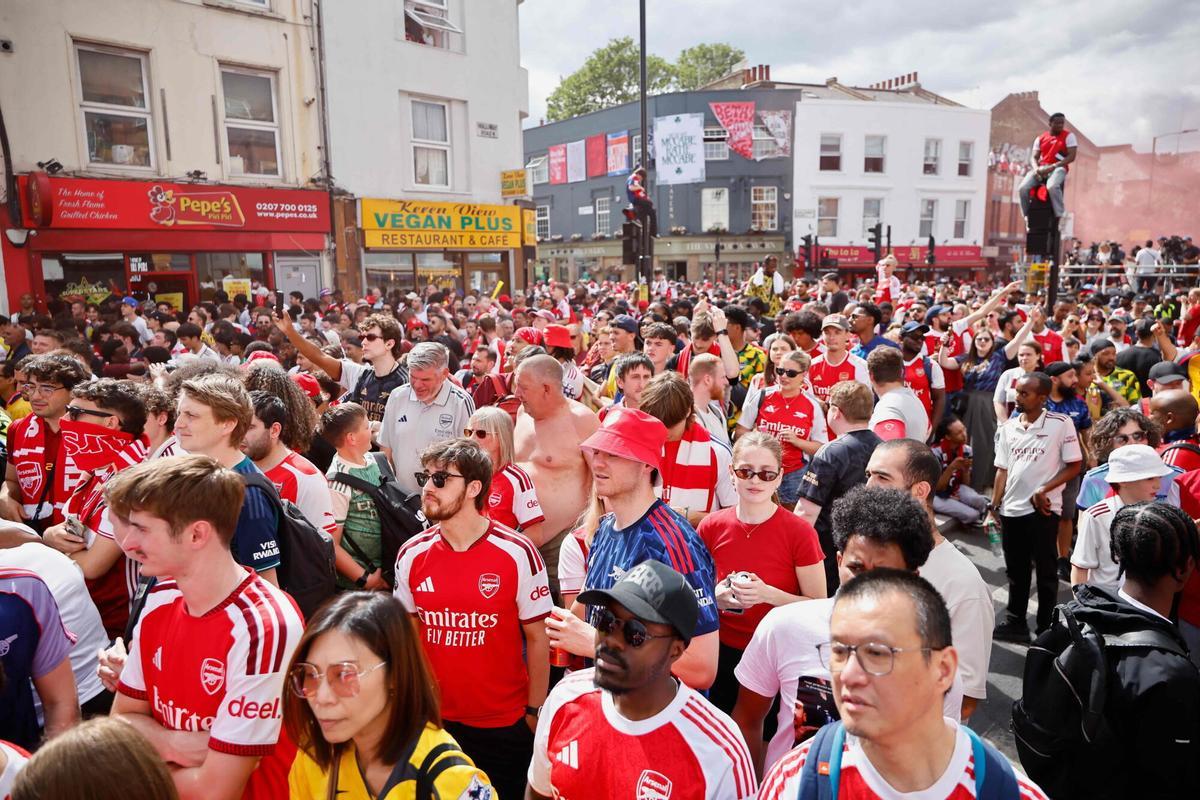 Las mejores imágenes del desfile del Arsenal por la Premier League Las mejores imágenes del desfile del Arsenal por la Premier League