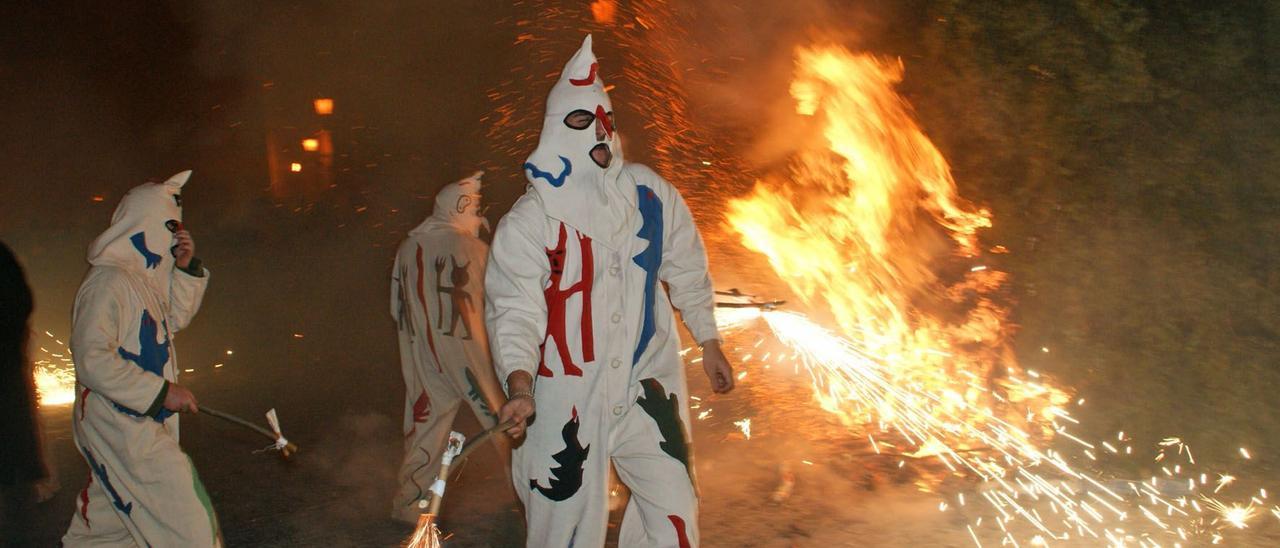 Las &#039;botargues&#039; volverán a ser protagonistas el viernes con la tradicional &#039;santantonà&#039; y el encendido de la barraca.