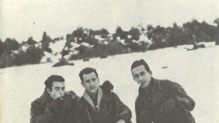 Enrique Martínez, José Luis Facerias i Celedonio García als Pirineus en una foto del gener de 1948