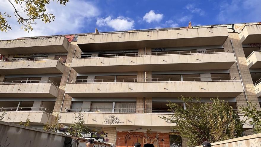 L’associació de veïns del Poblenou de Figueres dona «suport total» a la desocupació de l’edifici del carrer Ponent