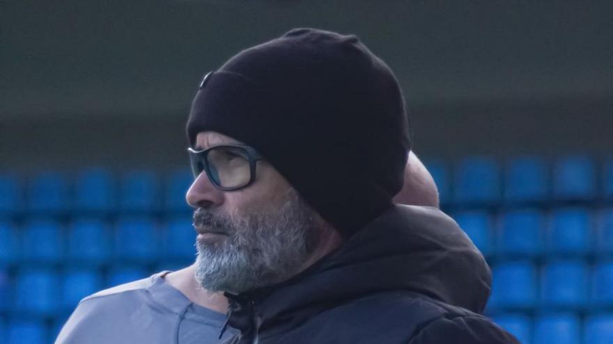 Álvaro Cervera, entrenador del CD Tenerife, en el Heliodoro.