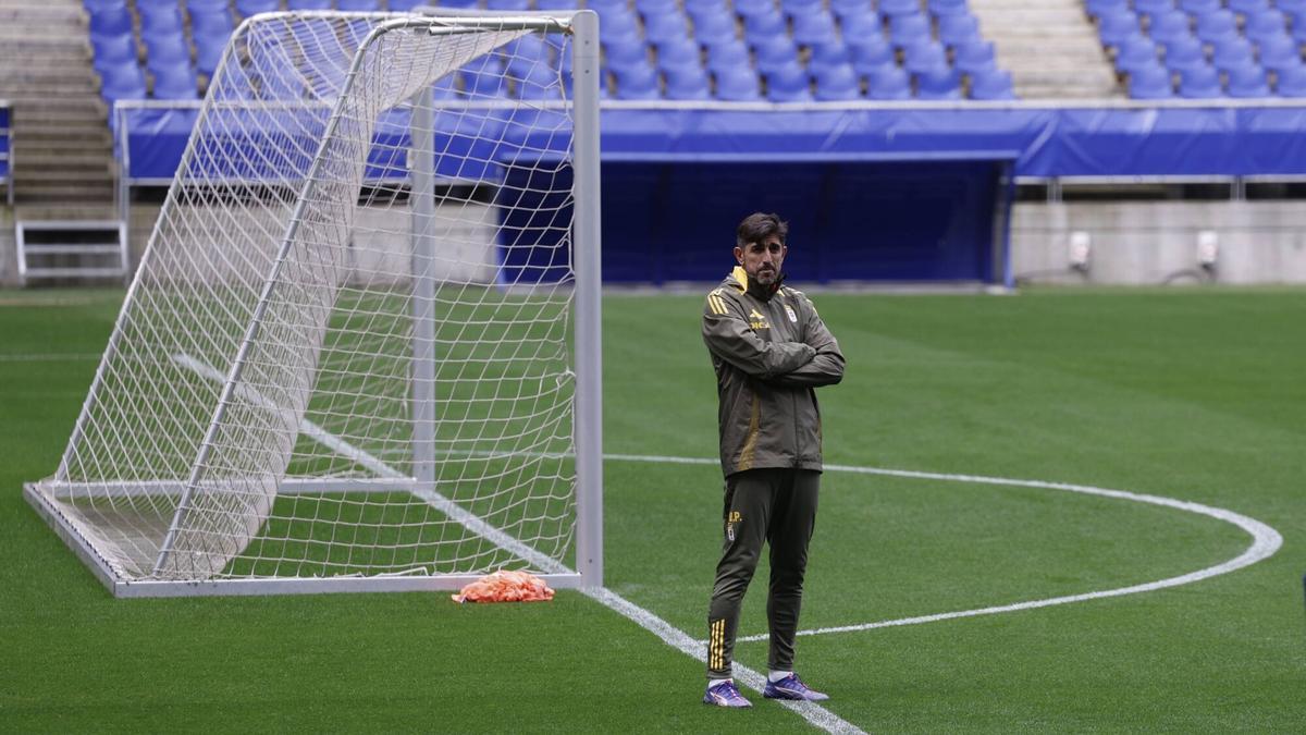 Veljko Paunovic, en su primer entrenamiento en el Tartiere.