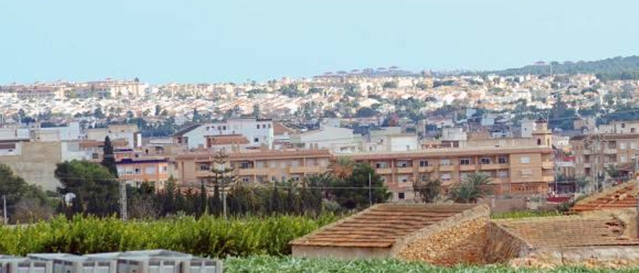 Imagen panorámica del casco urbano de Los Montesinos.