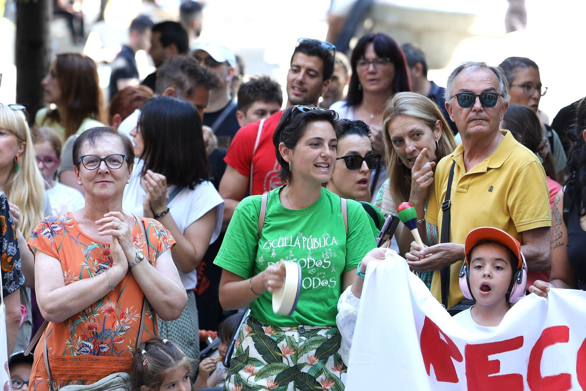En imágenes | La 'marea verde' vuelve a las calles de Zaragoza contra los recortes en Educación