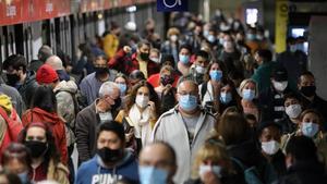 Andén de la parada de La Sagrera de la L1 de metro