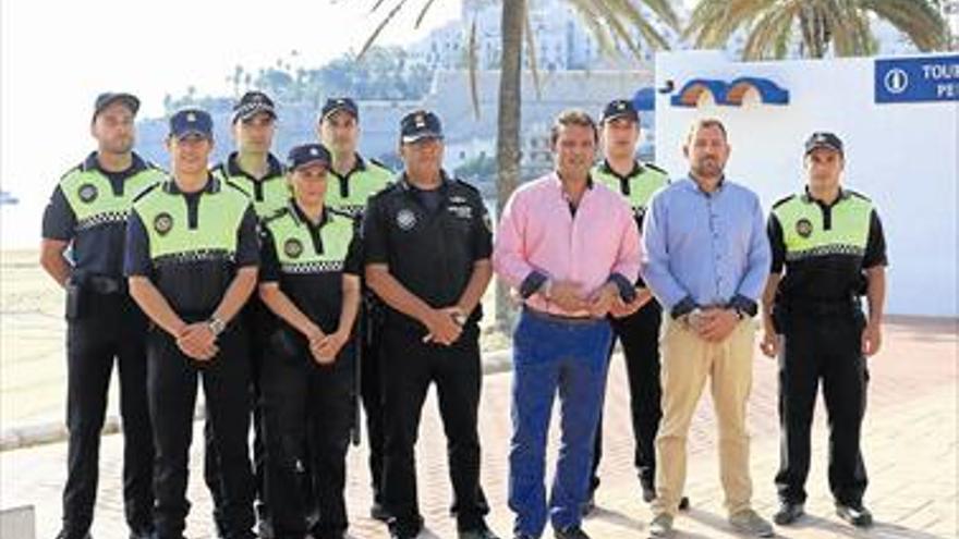 Peñíscola amplía el refuerzo policial por el ‘top manta’ hasta final de septiembre