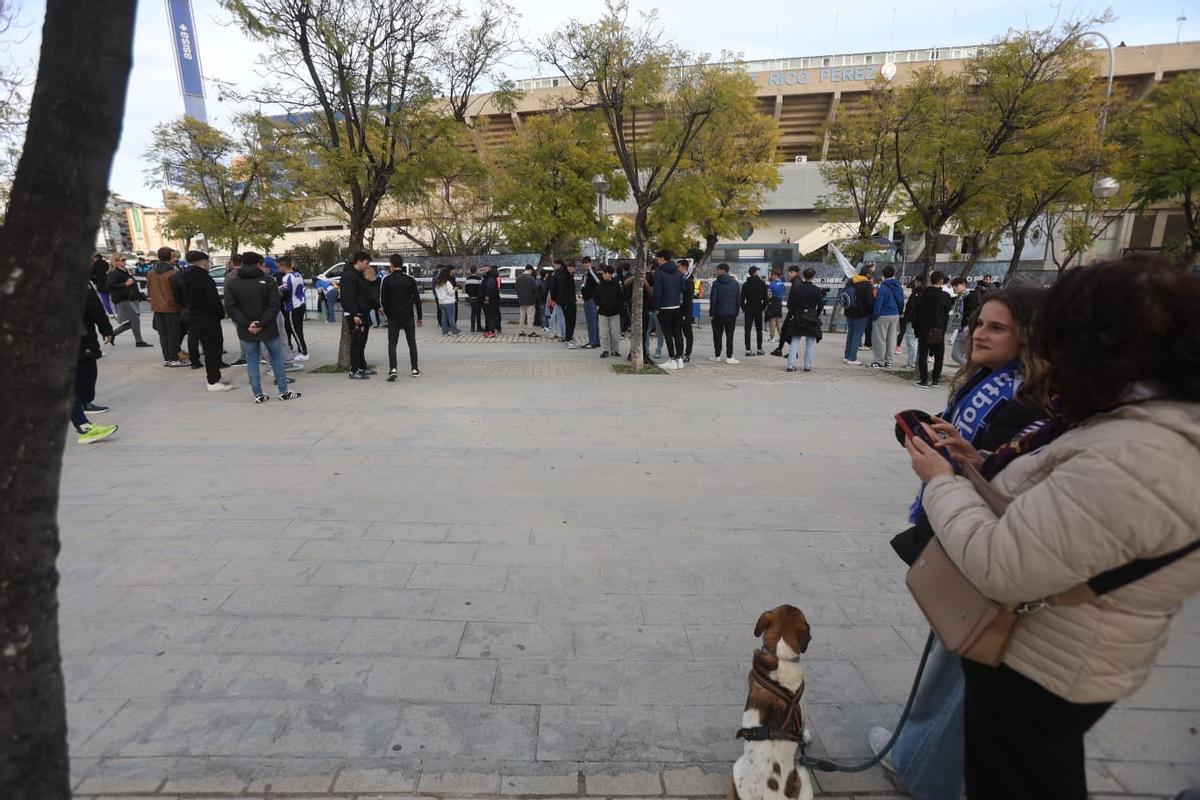 Así ha sido la protesta de los aficionados herculanos antes del partido