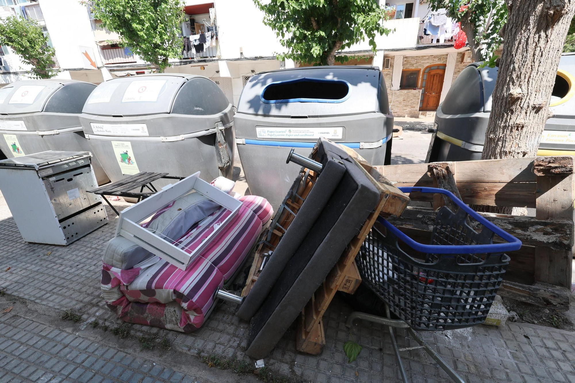 Mira las fotos de nuestro reportaje sobre la falta de mantenimiento del barrio de Cas Serres